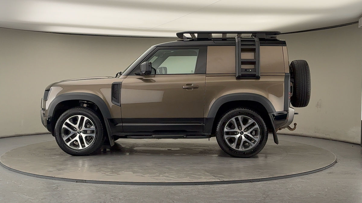 More views of Land Rover Defender 90