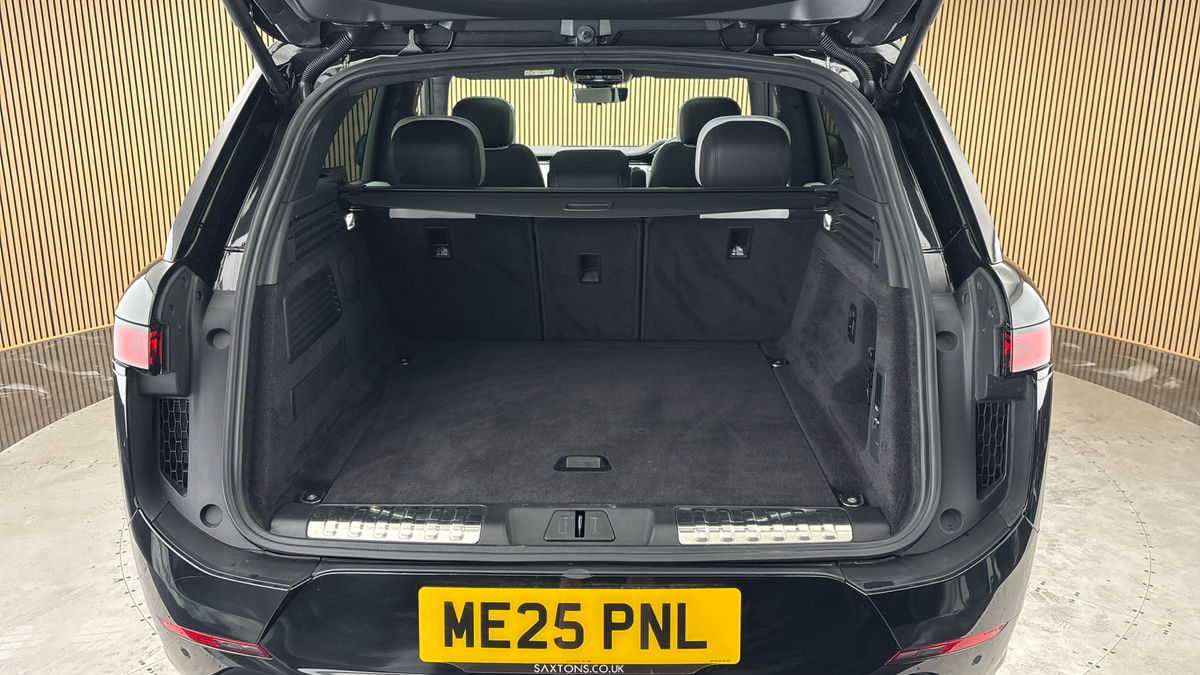 Land Rover Range Rover Sport Image 11