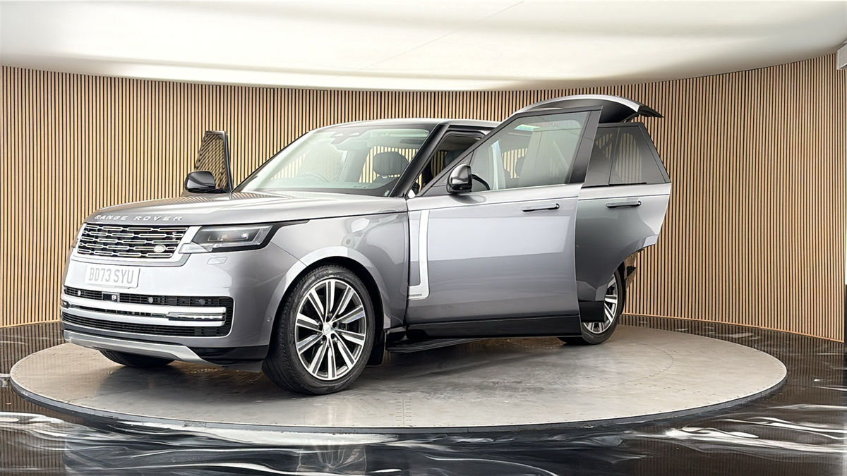 More views of Land Rover Range Rover