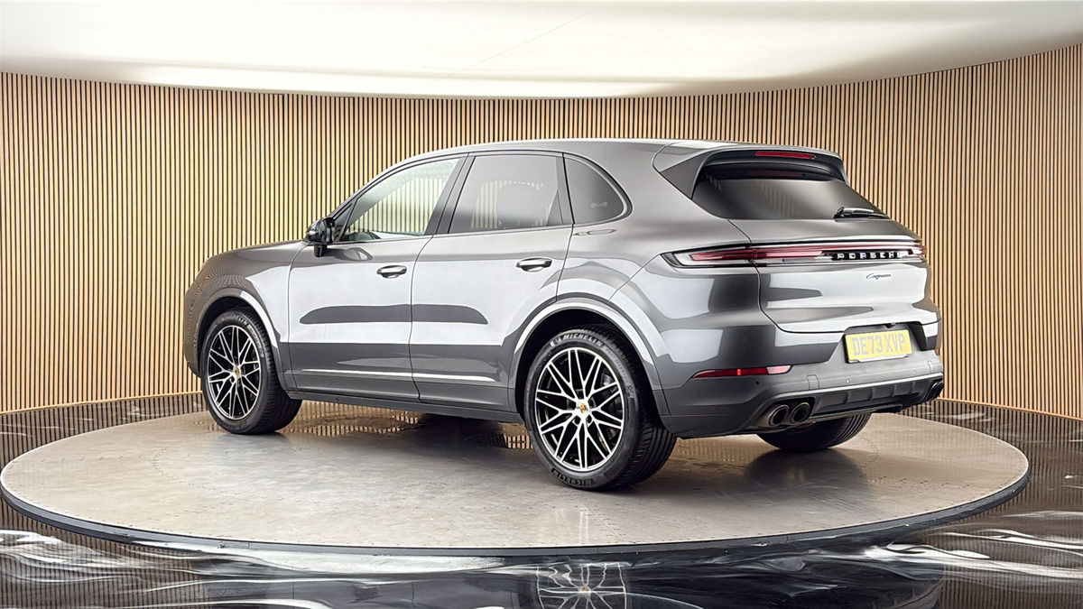 More views of Porsche Cayenne