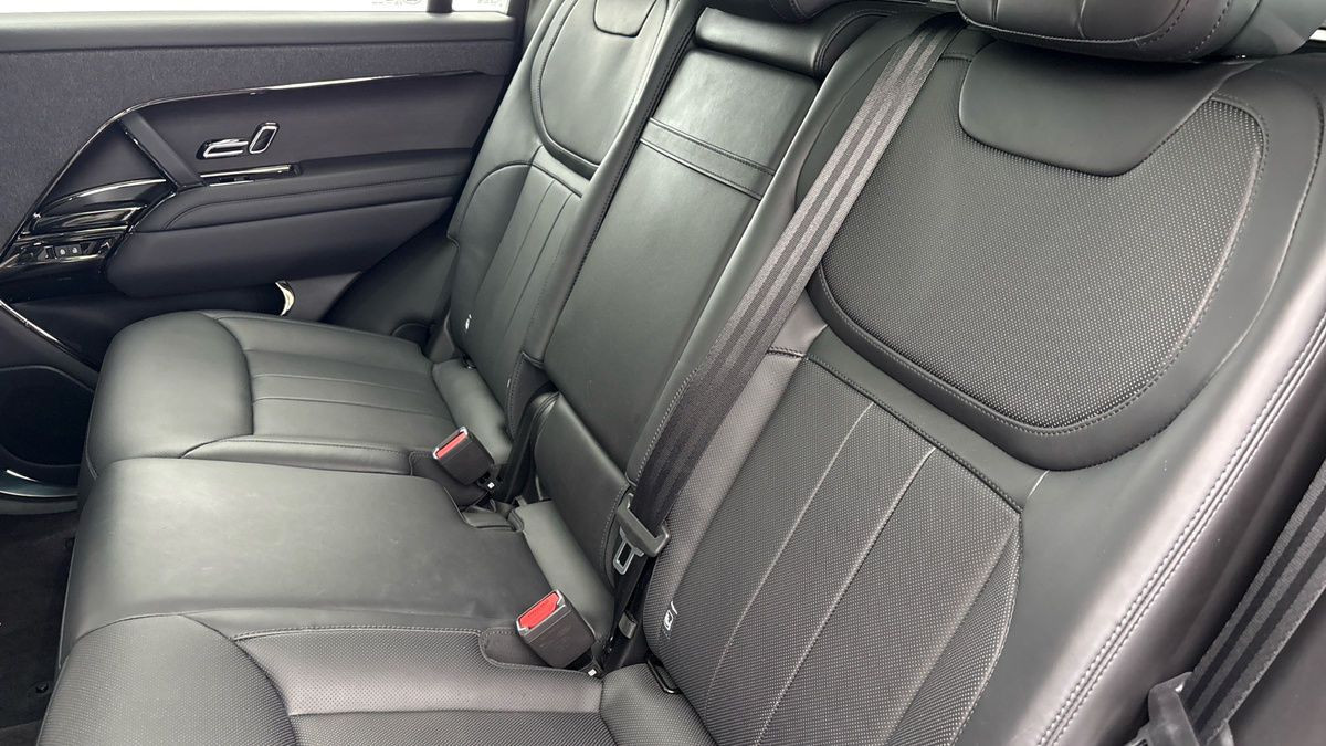 Land Rover Range Rover Sport Image 8