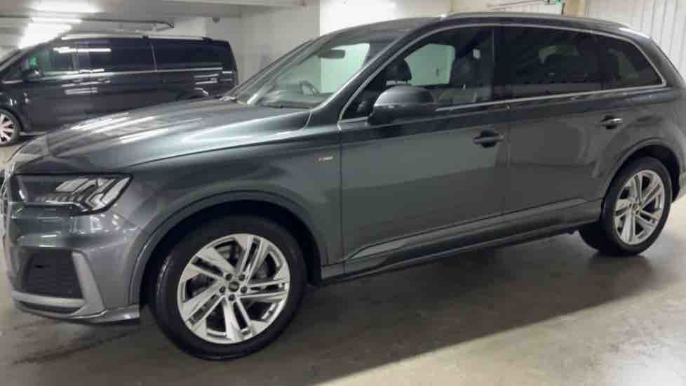 More views of Audi Q7