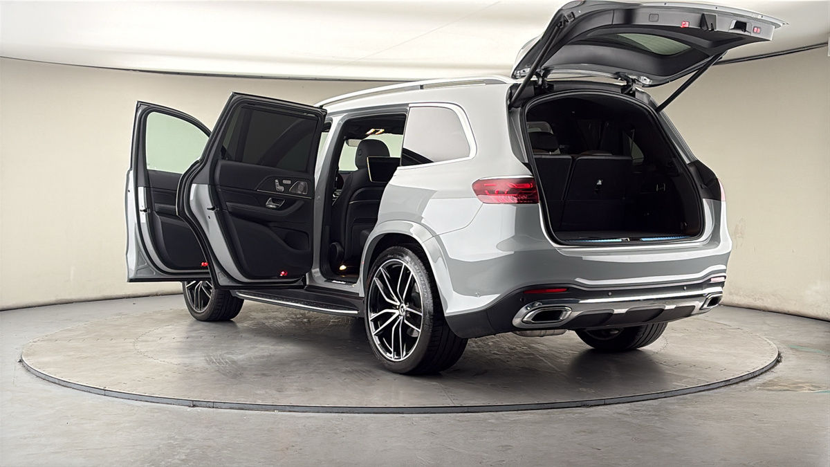 Mercedes-Benz GLS Image 23