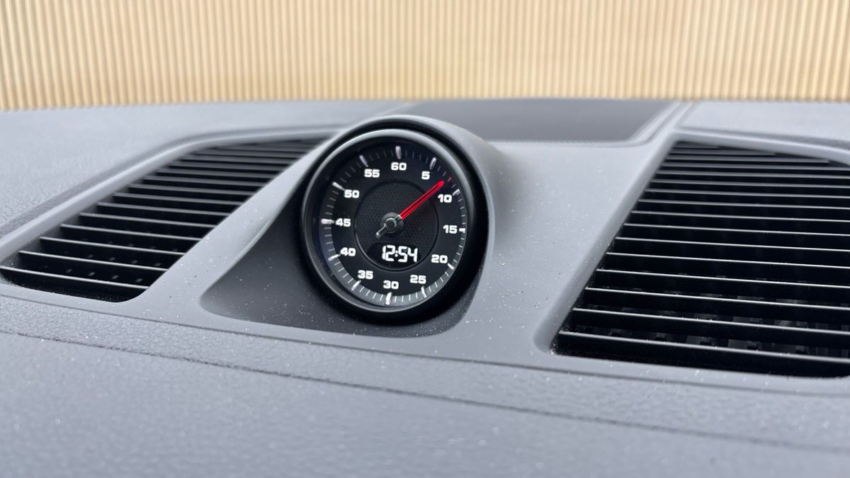 Porsche Cayenne Image 27