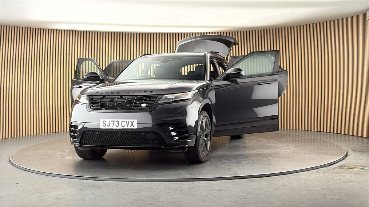 More views of Land Rover Range Rover Velar