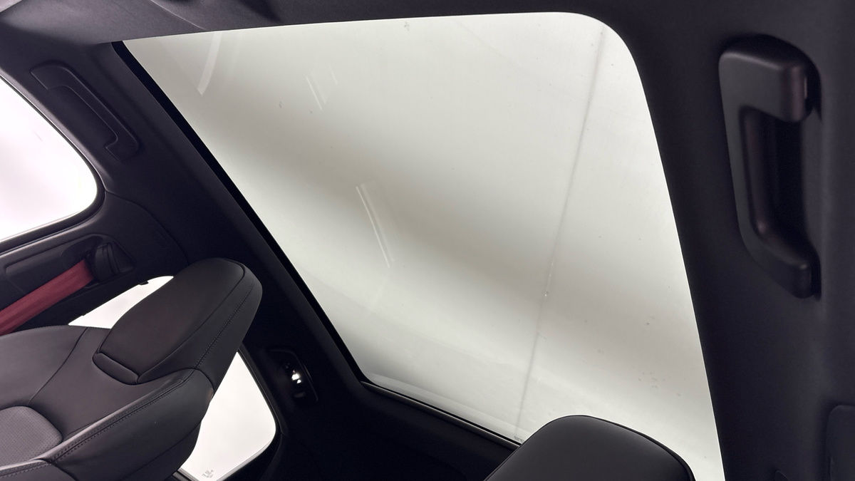 Porsche Cayenne Image 6