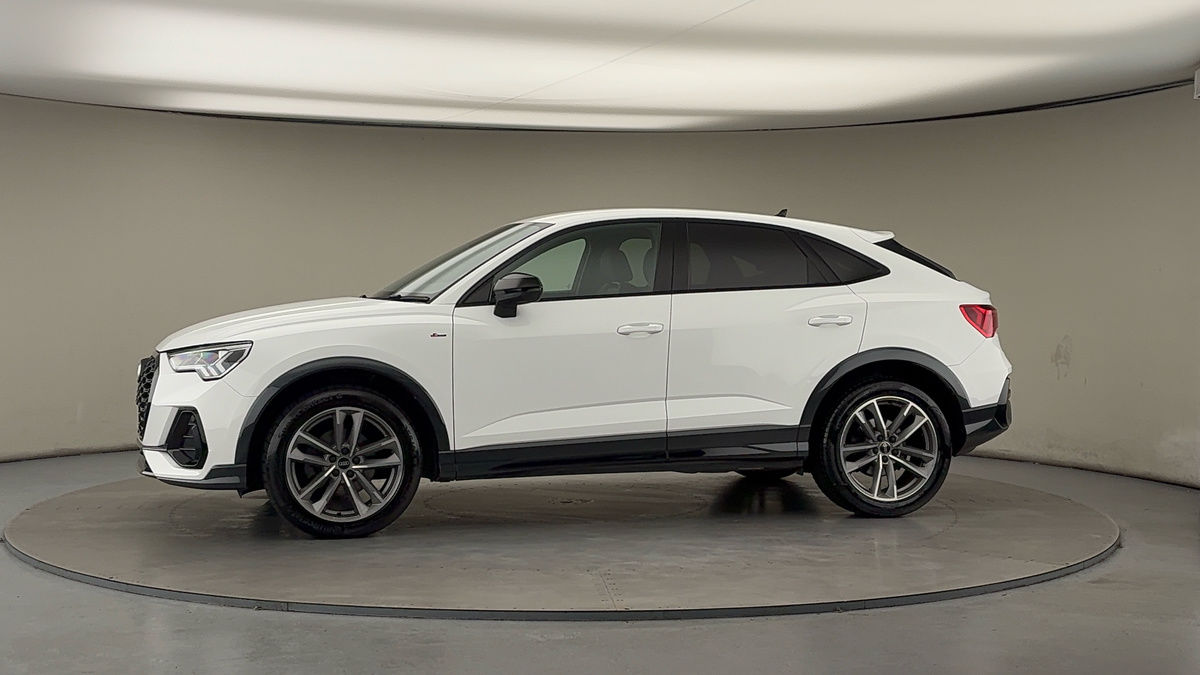 More views of Audi Q3