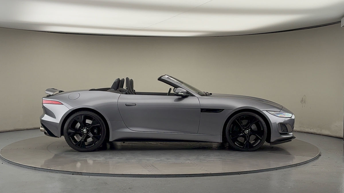 Jaguar F-Type Image 16