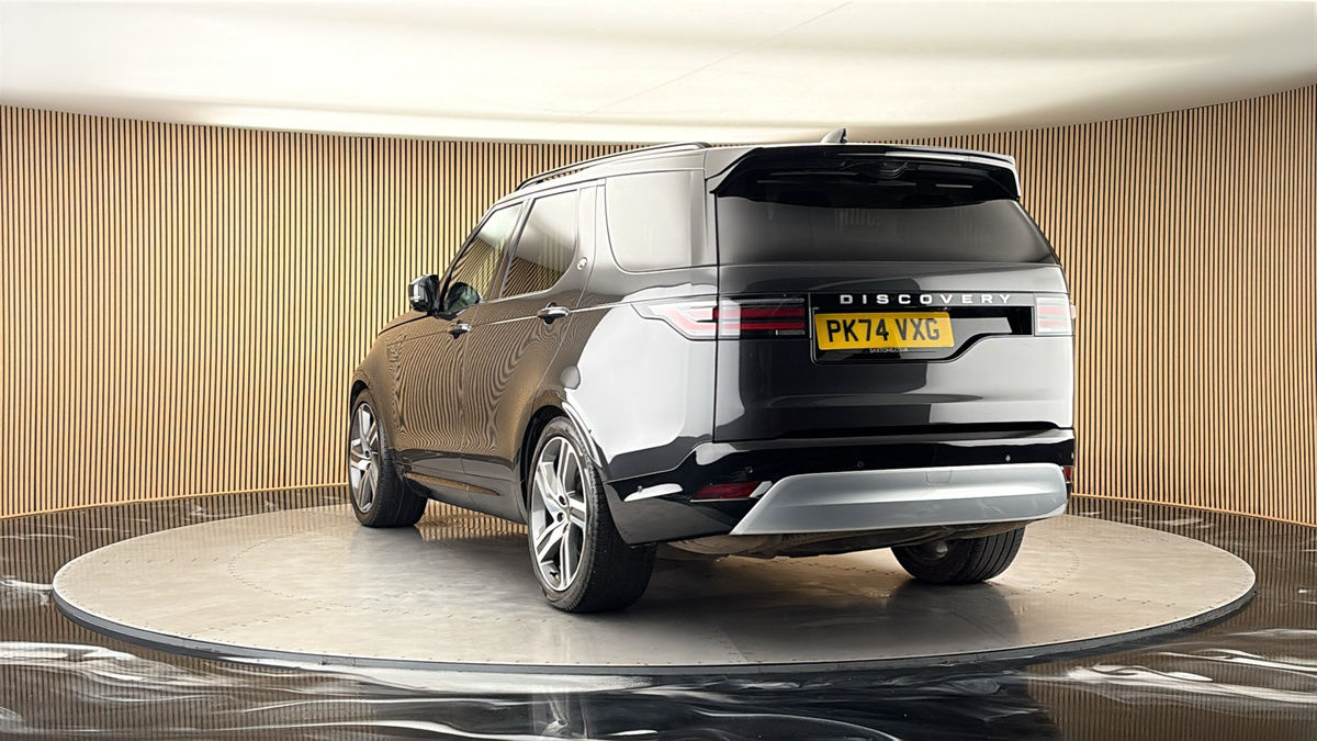 More views of Land Rover Discovery