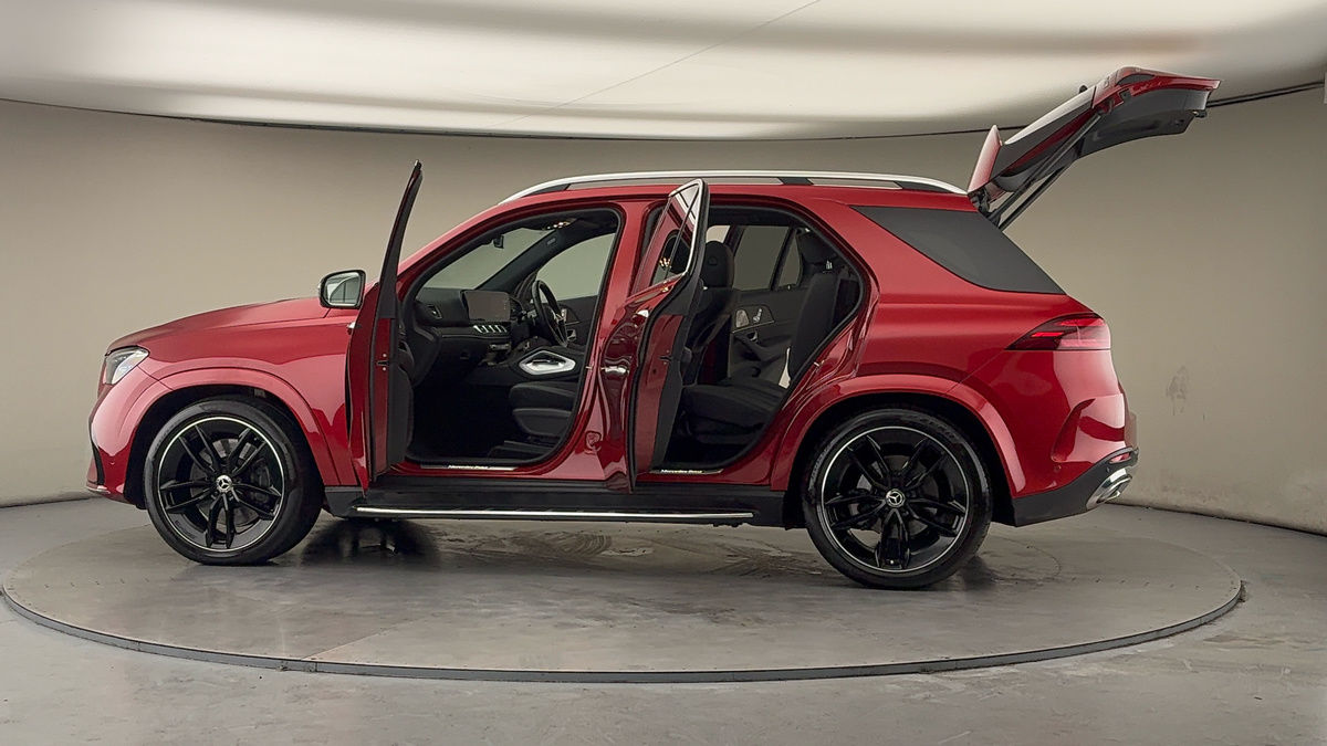 More views of Mercedes-Benz GLE