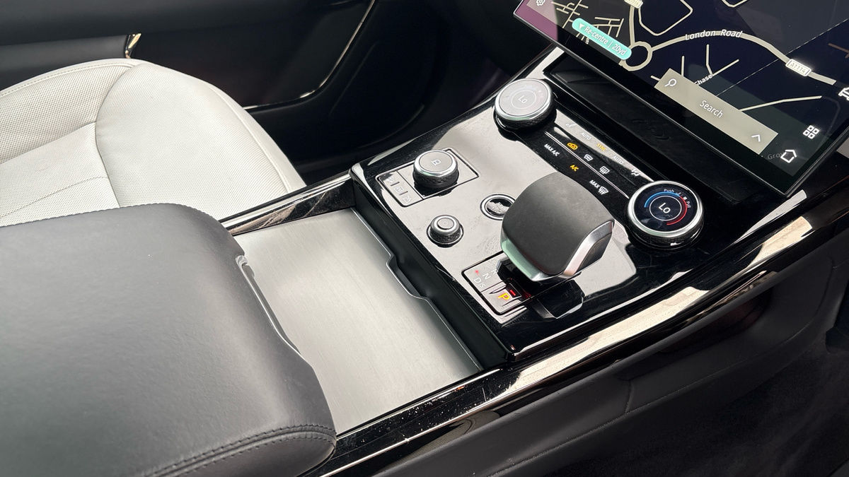 Land Rover Range Rover Sport Image 18