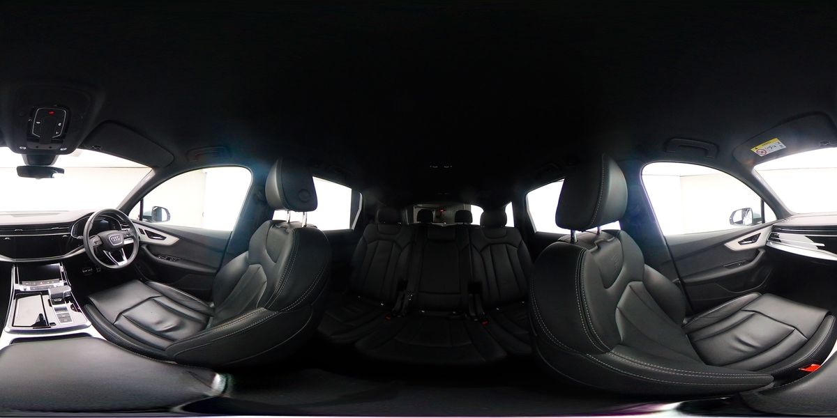 More views of Audi Q7