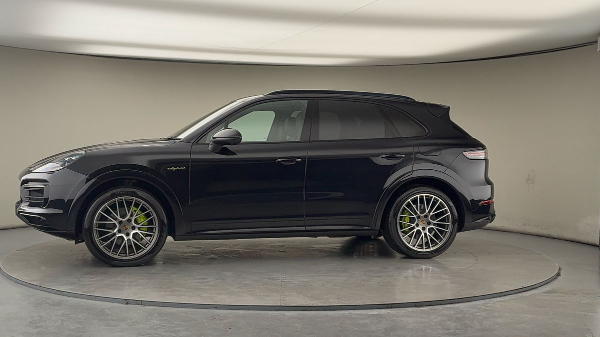 More views of Porsche Cayenne