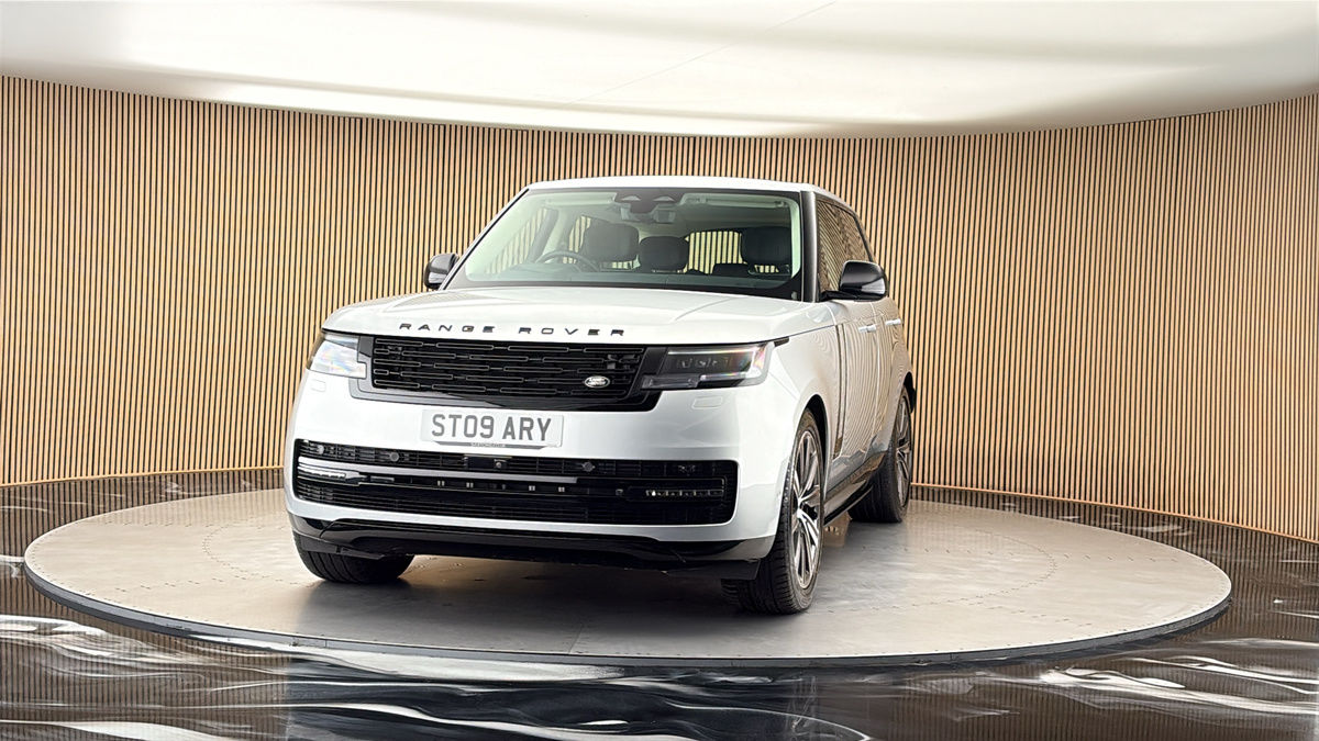 More views of Land Rover Range Rover