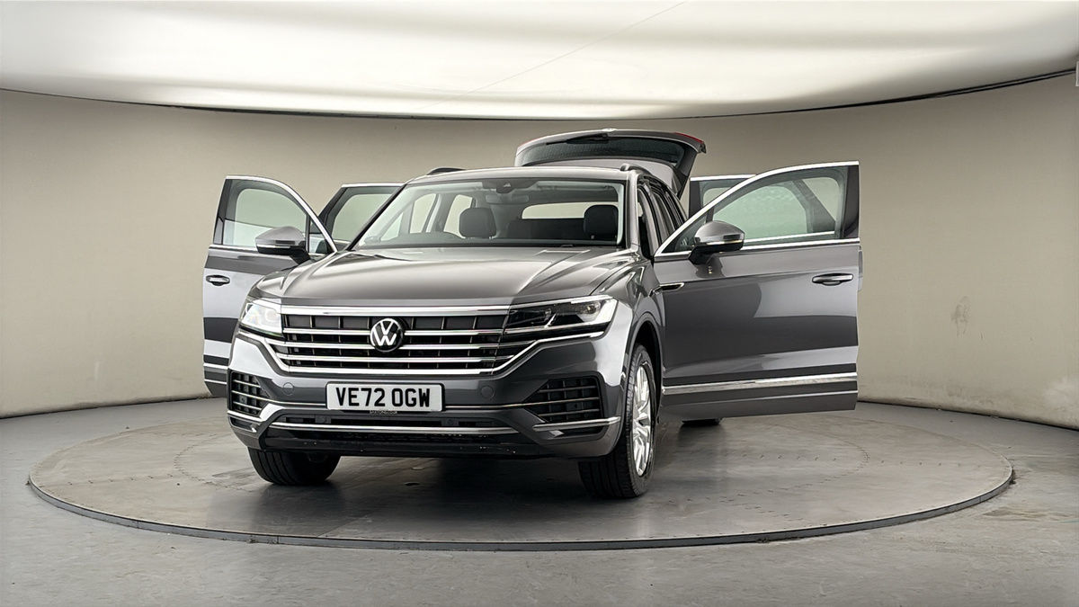 More views of Volkswagen Touareg