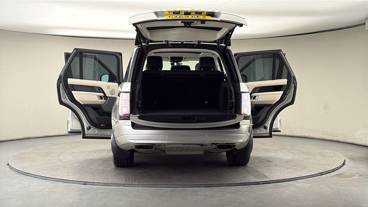 More views of Land Rover Range Rover