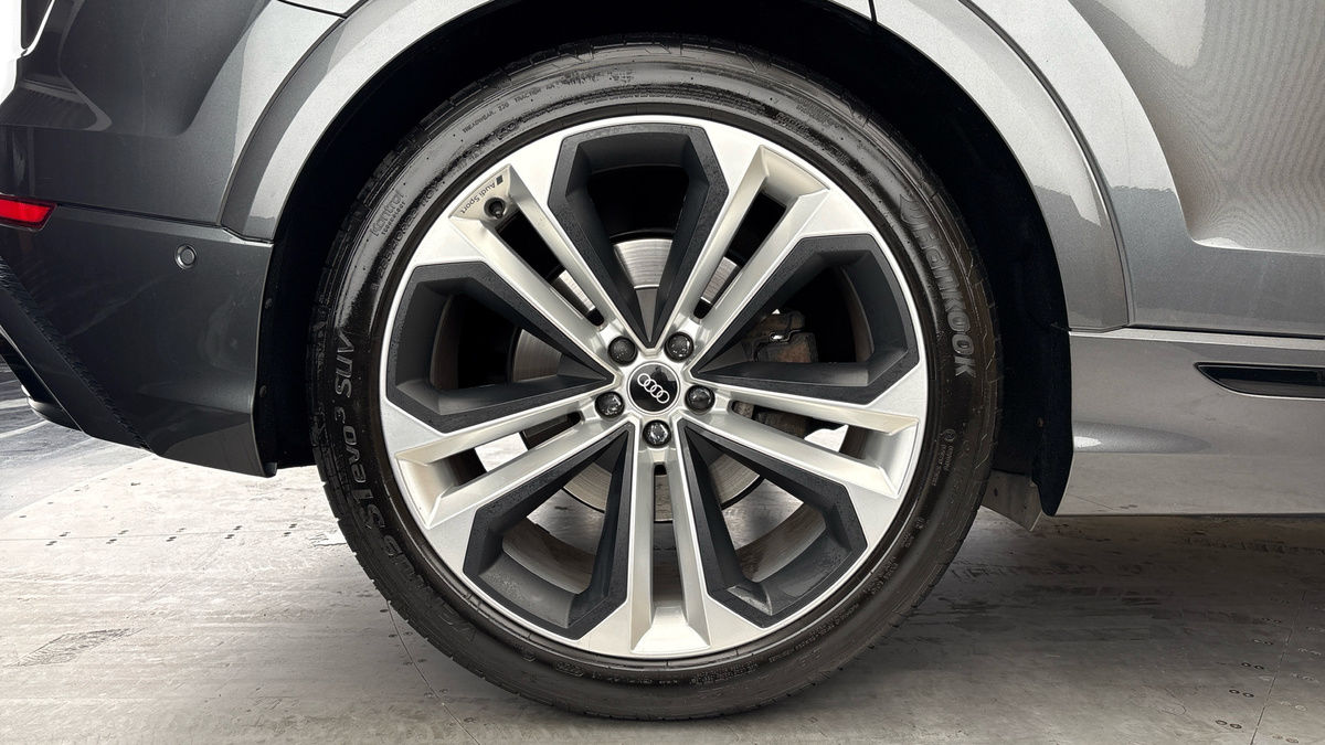 Audi Q8 Image 10