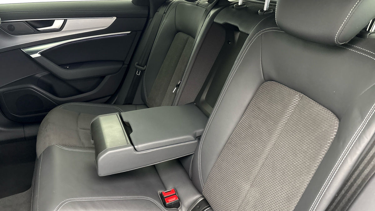 Audi A6 Avant Image 9