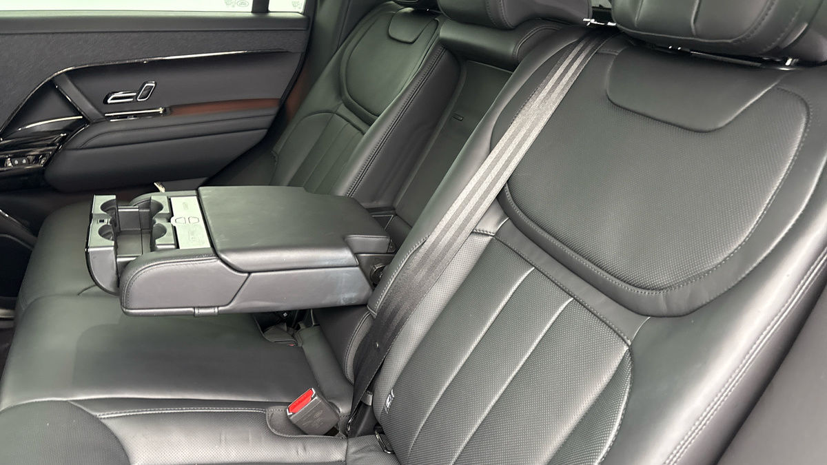 Land Rover Range Rover Sport Image 9