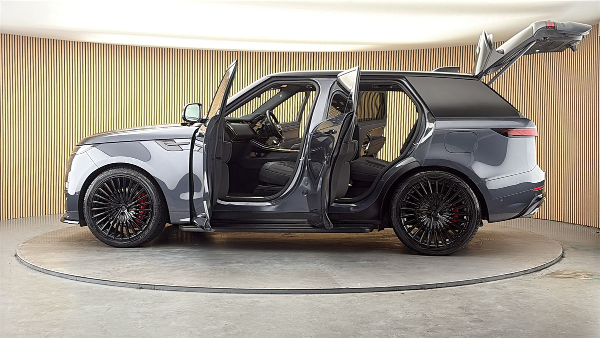 More views of Land Rover Range Rover Sport