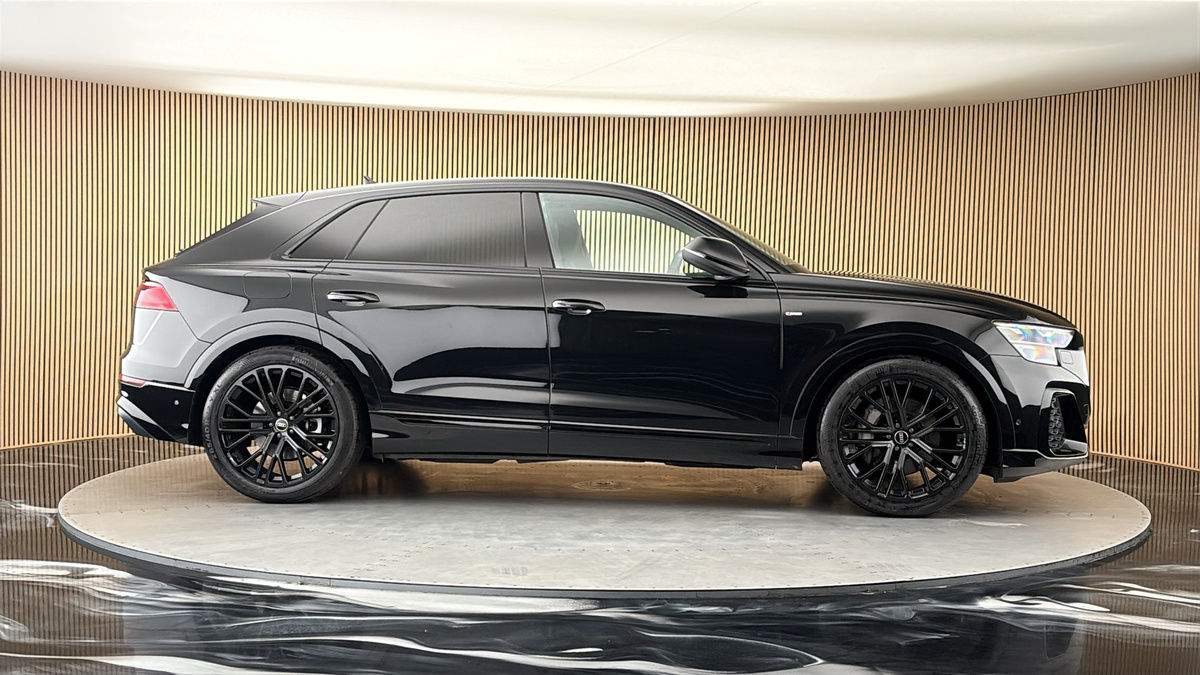 More views of Audi Q8