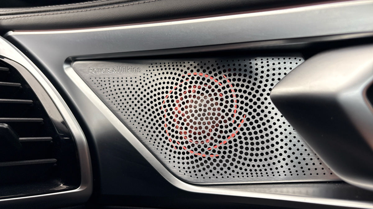 BMW 8 Series Image 6