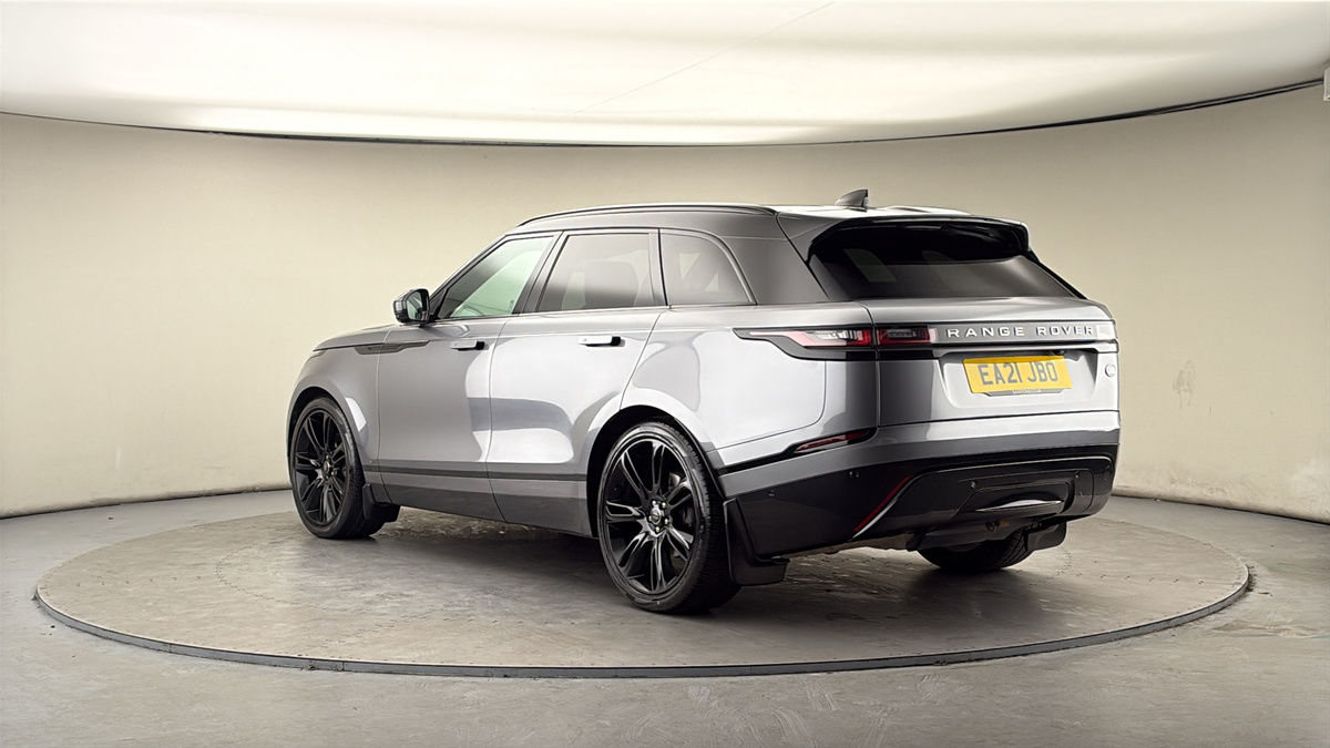 Land Rover Range Rover Velar Image 2