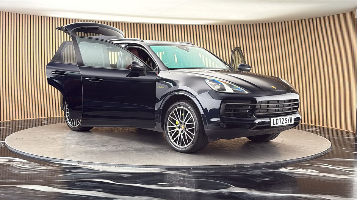 More views of Porsche Cayenne