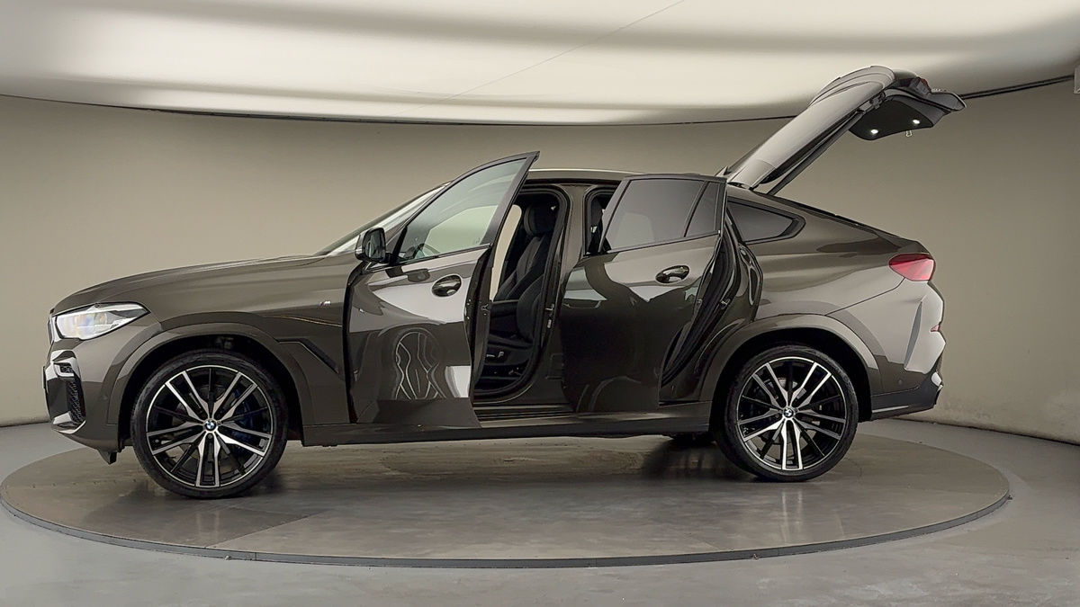 More views of BMW X6