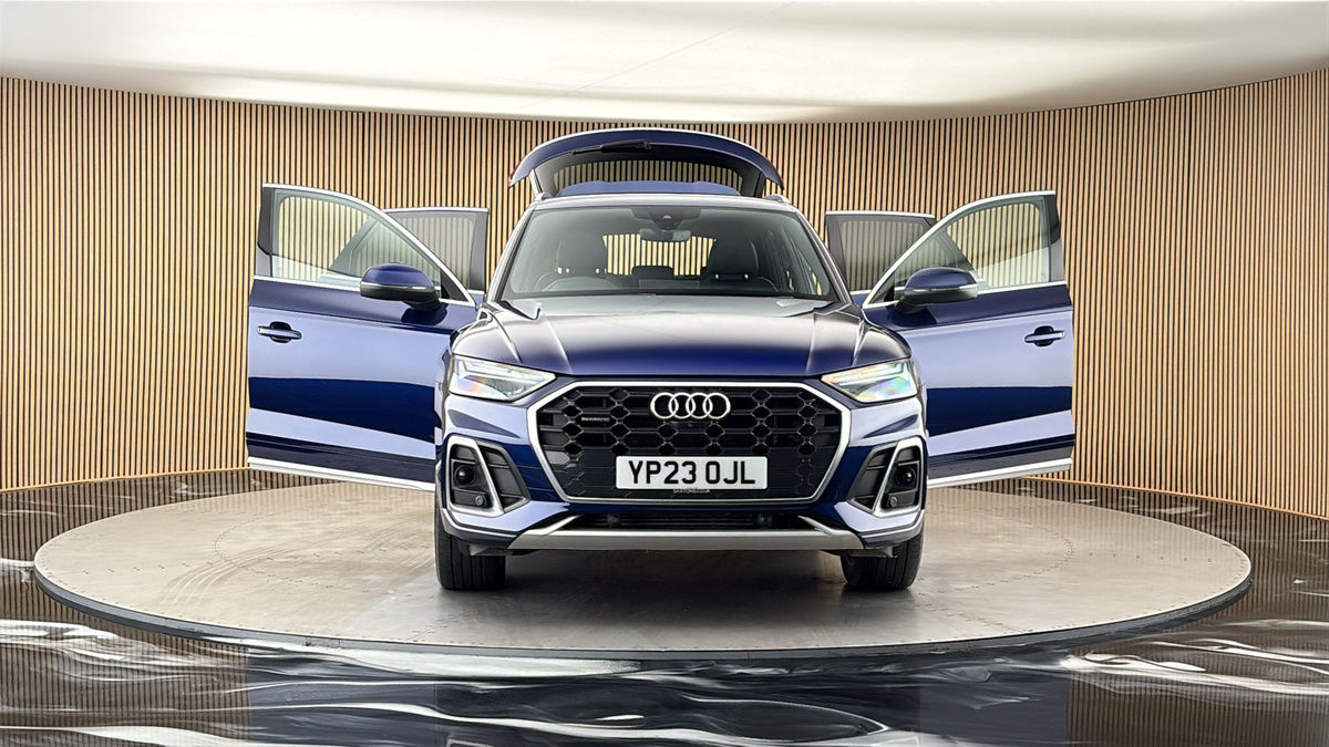 More views of Audi Q5