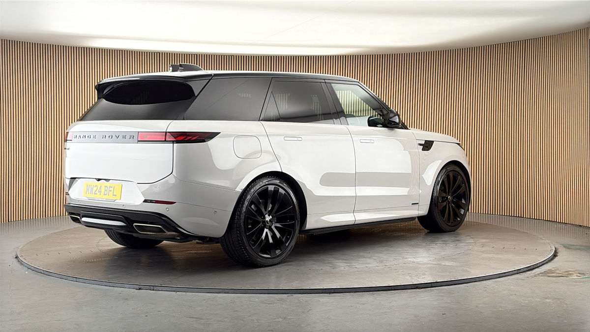 Land Rover Range Rover Sport Image 21