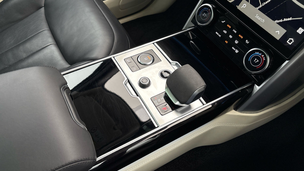 Land Rover Range Rover Image 18