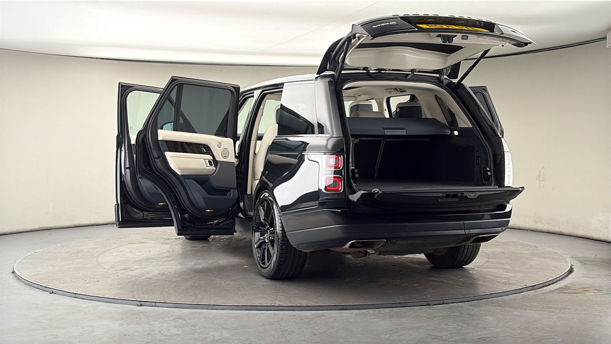 More views of Land Rover Range Rover