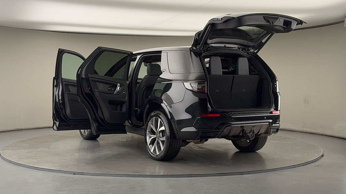 Land Rover Discovery Sport Image 23