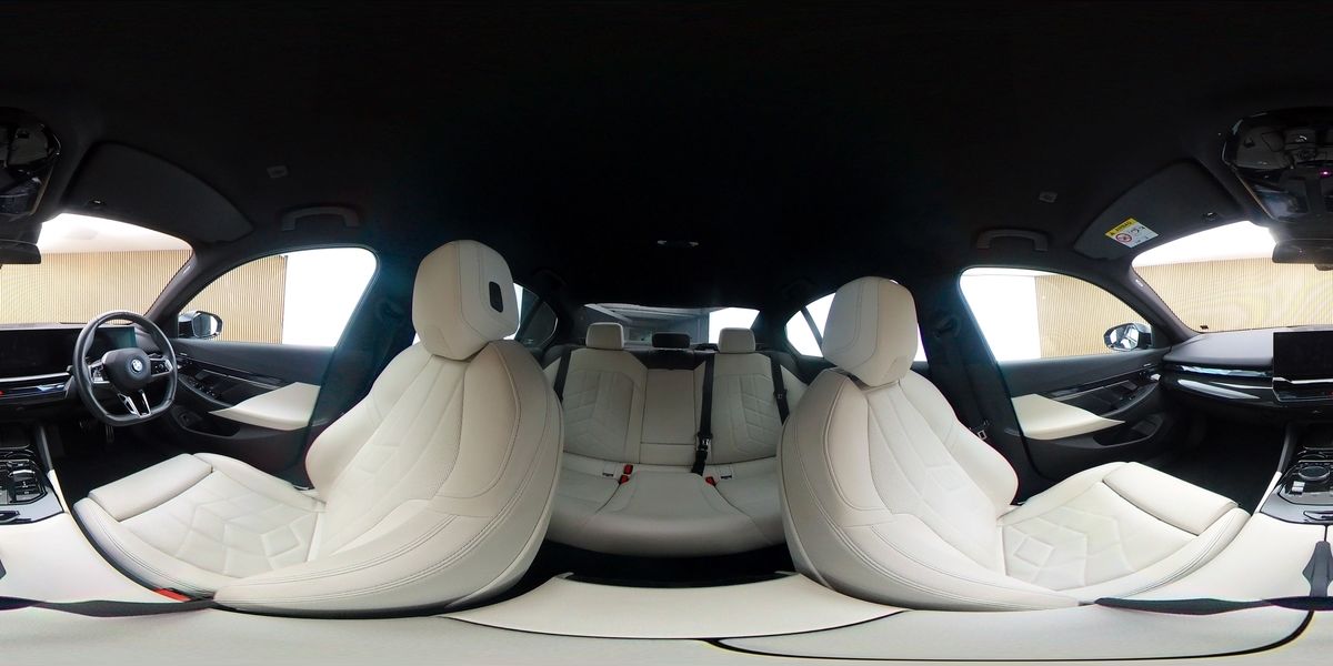 More views of BMW i5