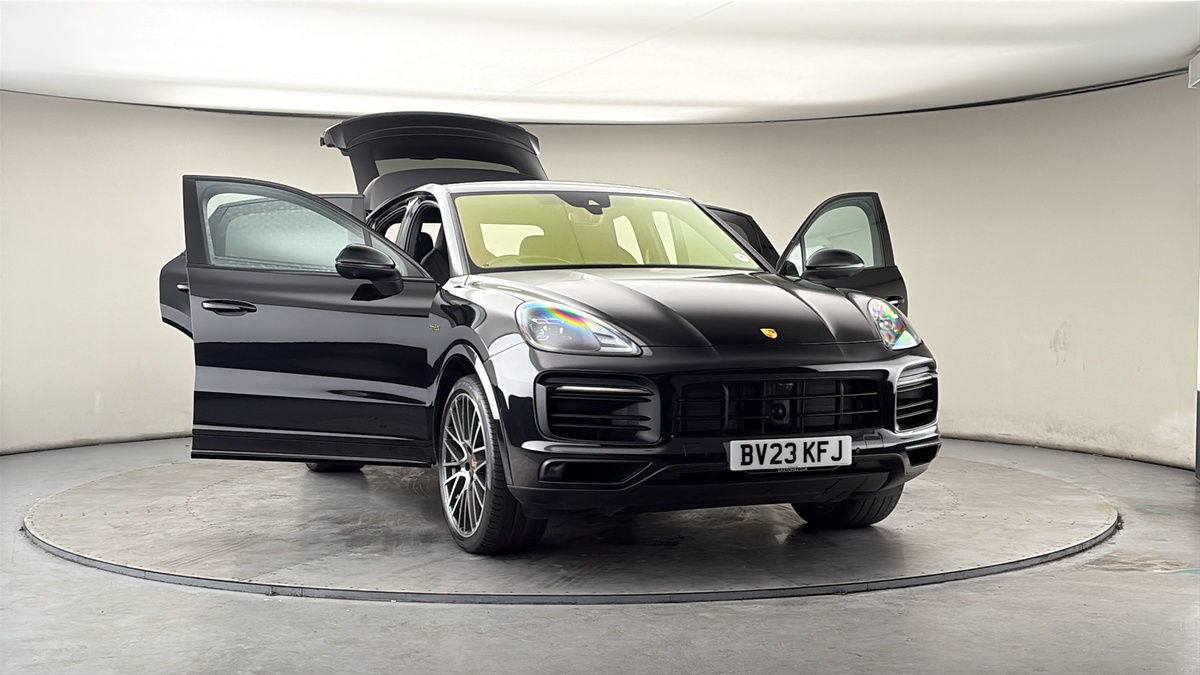 More views of Porsche Cayenne