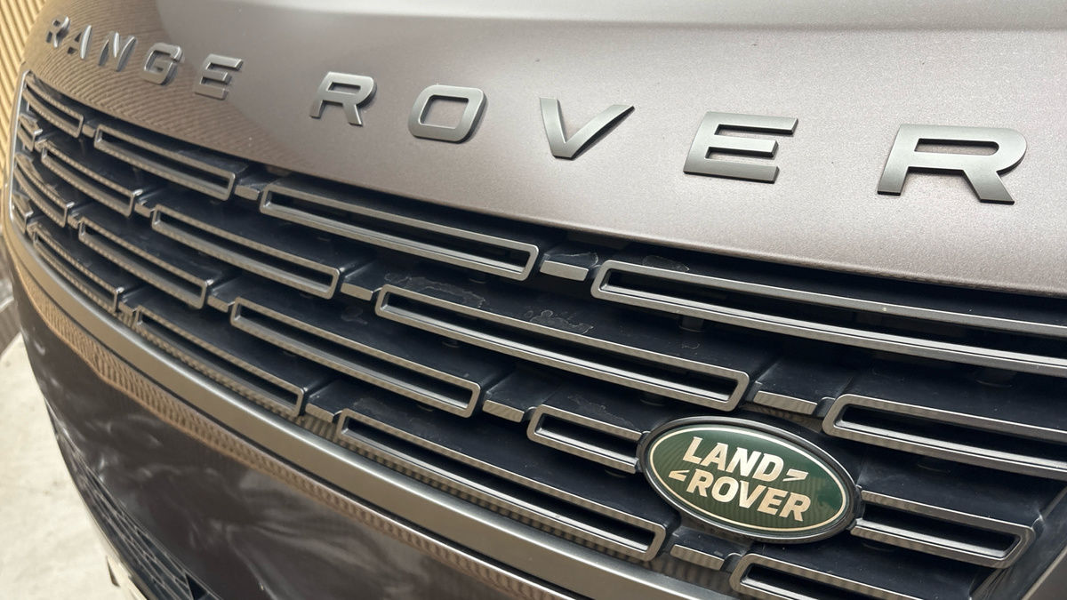 Land Rover Range Rover Sport Image 24