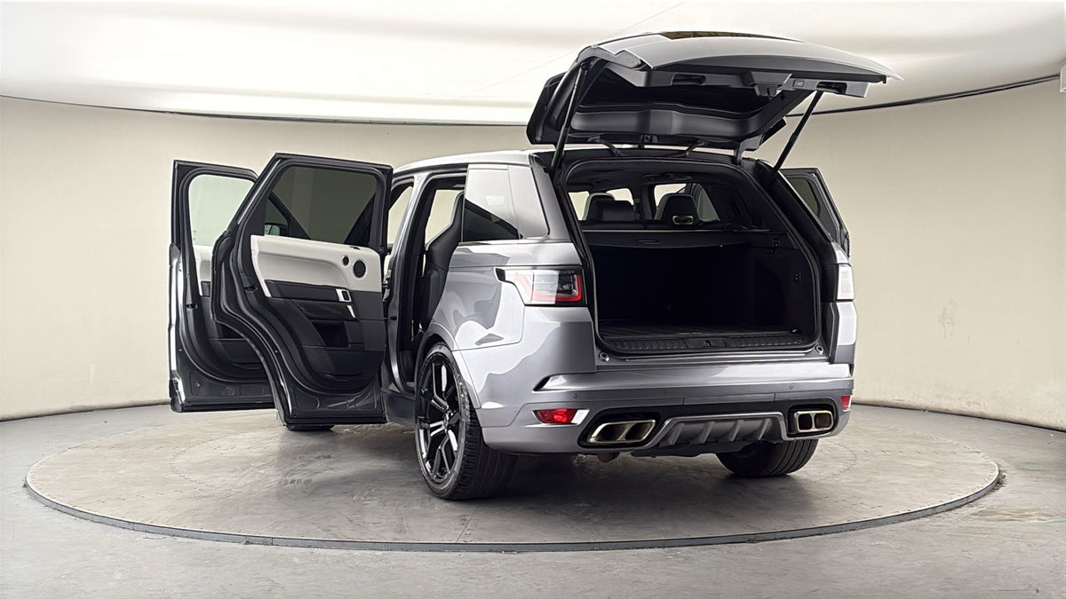 More views of Land Rover Range Rover Sport