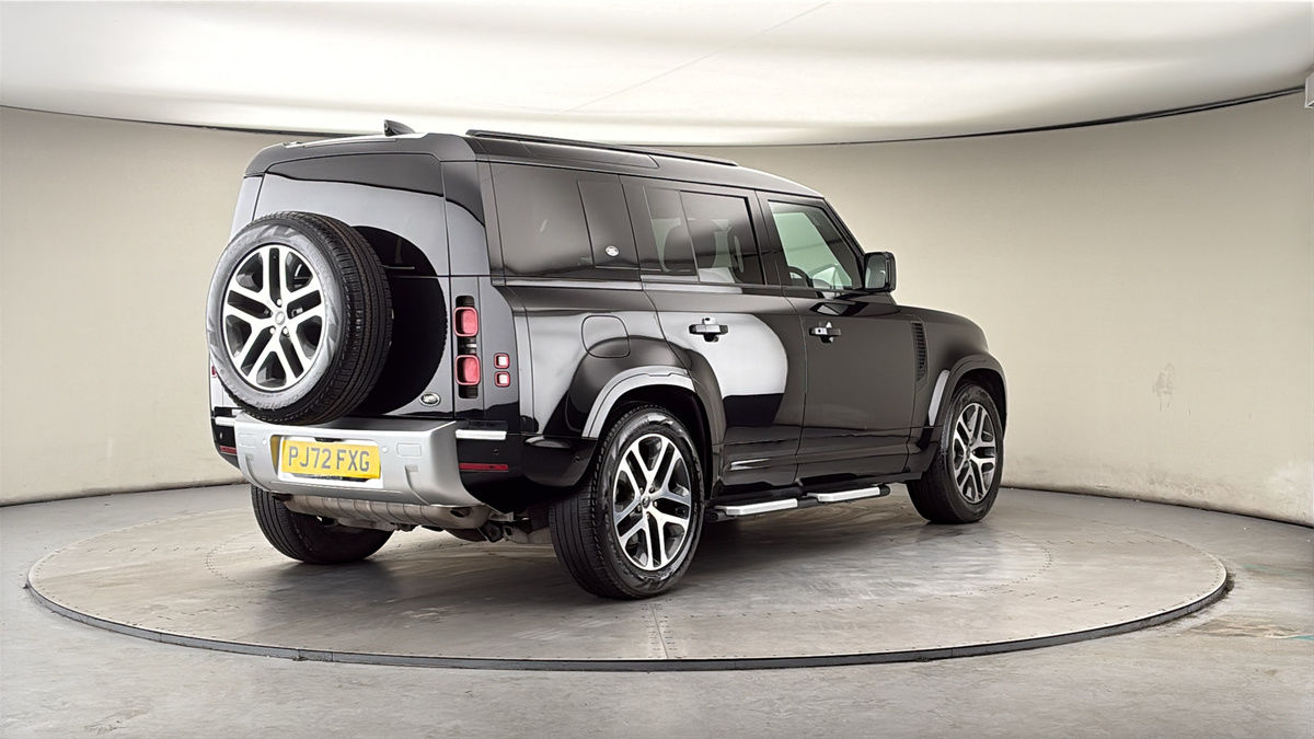 More views of Land Rover Defender 110