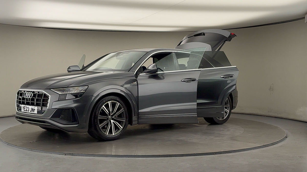 Audi Q8 Image 22
