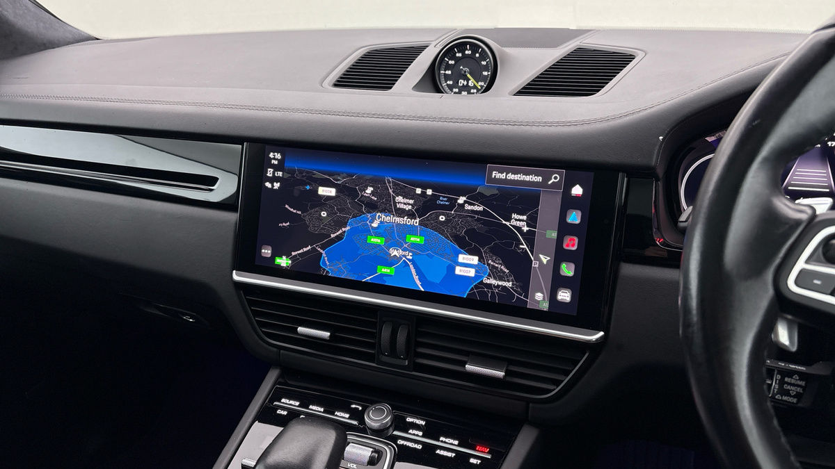 Porsche Cayenne Image 17