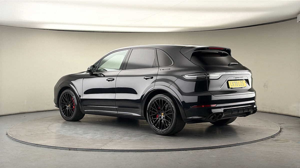 More views of Porsche Cayenne