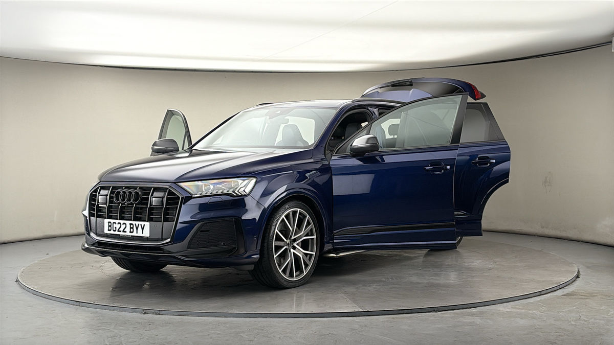 More views of Audi Q7