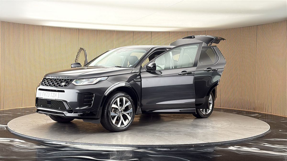 Land Rover Discovery Sport Image 22
