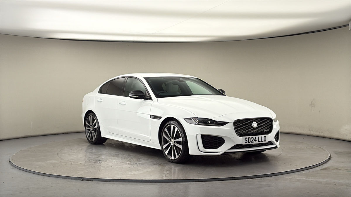 Jaguar XE Sticky Header Image