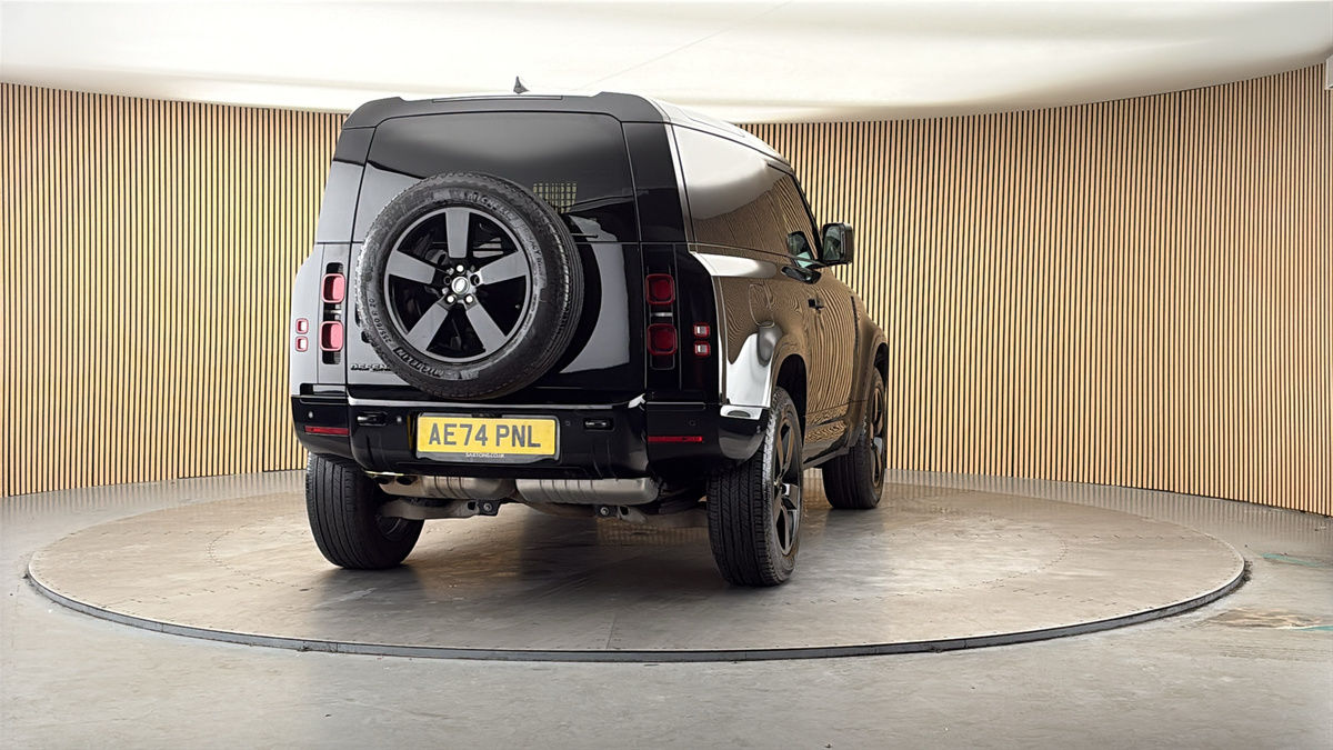 More views of Land Rover Defender 90