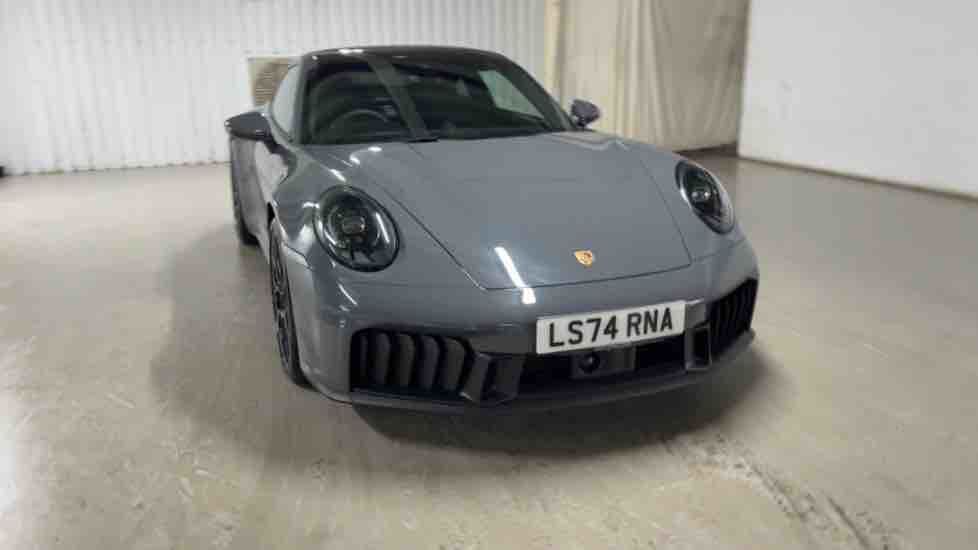 More views of Porsche 911