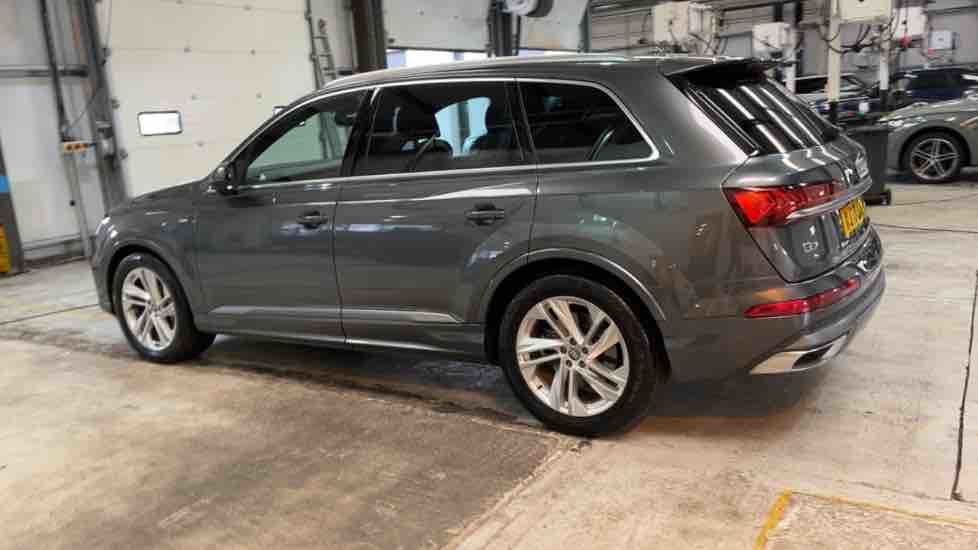More views of Audi Q7