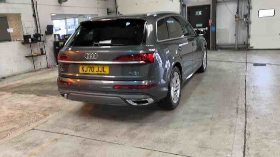 More views of Audi Q7