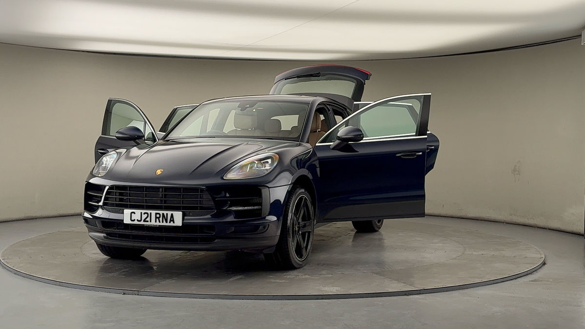More views of Porsche Macan